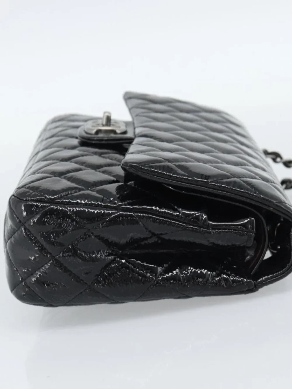 CHANEL Matelasse 25 Chain Bag Patent leather Black Silver CC Auth 189112SM